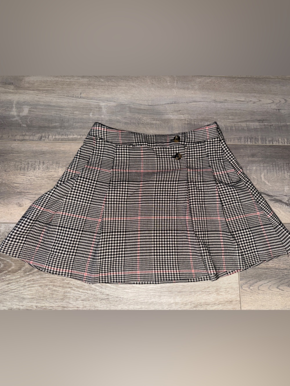 H&M Black White Plaid Skirt with Pink Accent